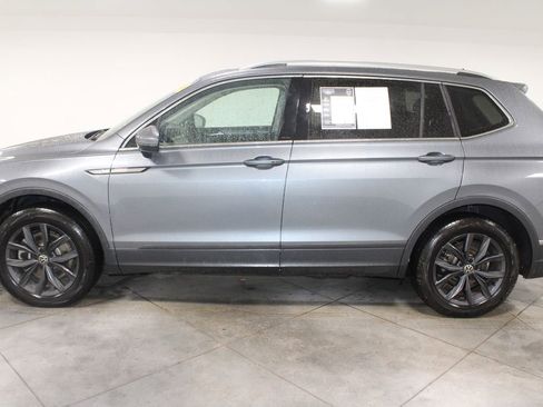 Used 2024 Volkswagen Tiguan SE image 6