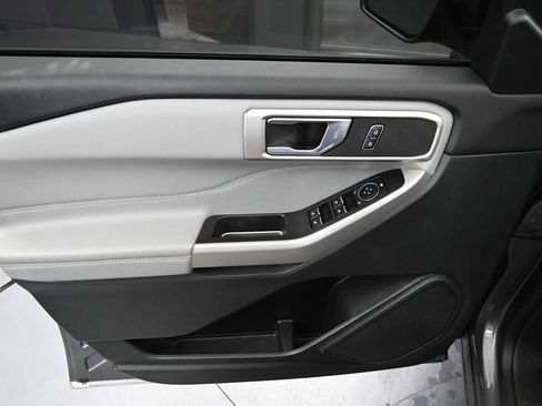 Used 2024 Ford Explorer XLT w/ Equipment Group 202A AWD/4WD image 12