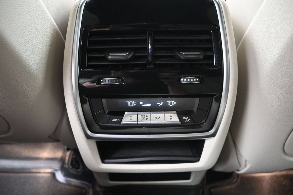 Used 2023 BMW X6 xDrive40i w/ Executive Package AWD/4WD image 30