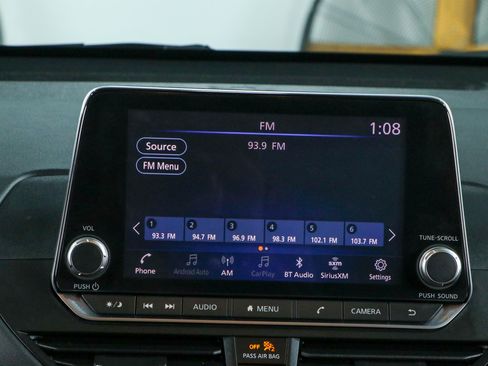 Used 2022 Nissan Altima 2.5 SV FWD image 19