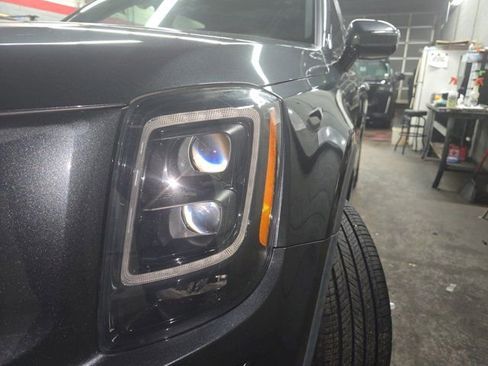 Used 2021 Kia Telluride SX w/ Nightfall Edition Package image 31