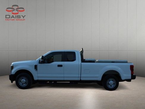 Used 2019 Ford F250 XL w/ Power Equipment Group RWD image 8