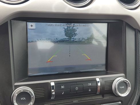 Used 2016 Ford Mustang Premium image 29