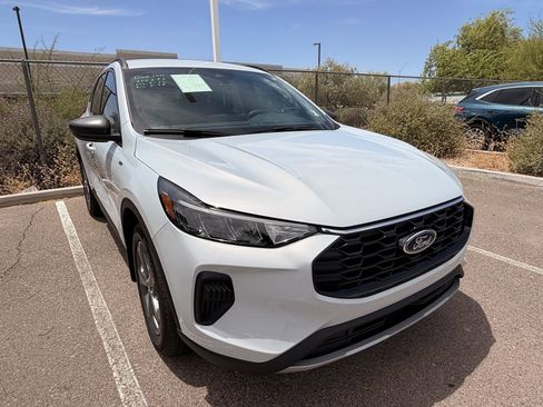 Used 2025 Ford Escape ST-Line w/ Equipment Group 301A FWD image 3