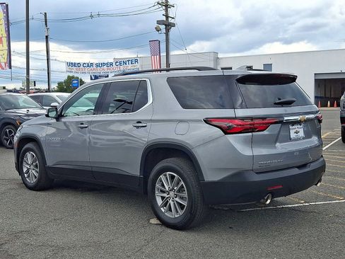Used 2023 Chevrolet Traverse LT AWD/4WD image 4