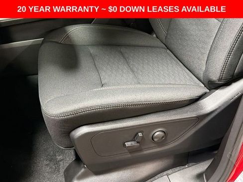 New 2026 RAM 1500 4x4 Crew Cab image 19