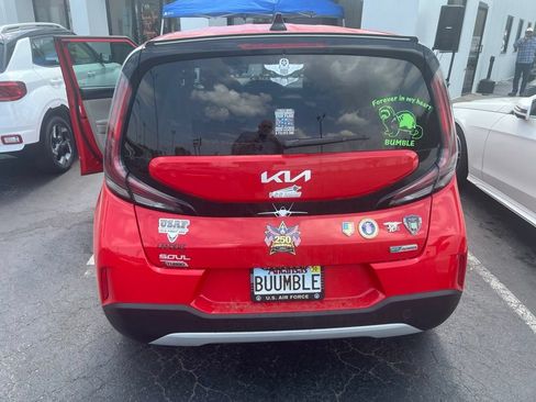 Used 2023 Kia Soul EX FWD image 5