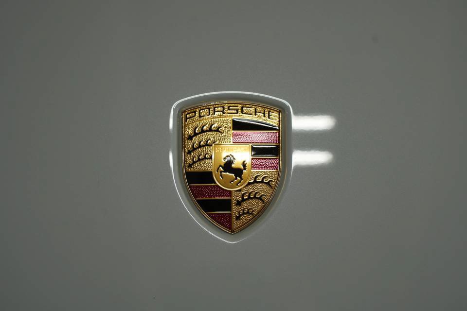 Certified 2025 Porsche Macan AWD/4WD image 29