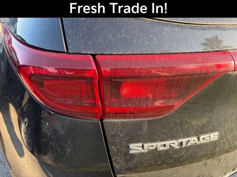 Used 2022 Kia Sportage LX FWD image 11