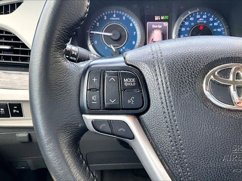 Used 2018 Toyota Sienna XLE Premium image 22