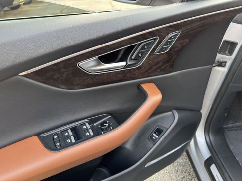 Used 2022 Audi Q8 Premium Plus AWD/4WD image 22
