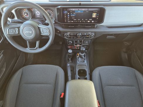 Used 2025 Jeep Wrangler Unlimited Sport AWD/4WD image 23