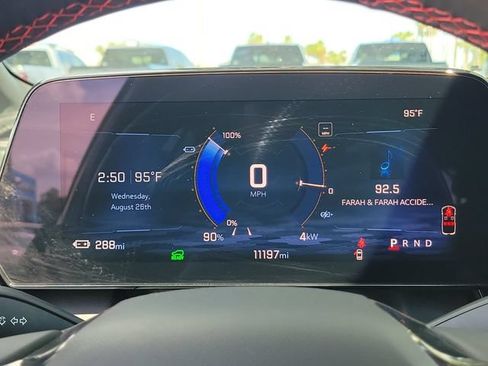 Used 2024 Chevrolet Equinox EV RS FWD image 30