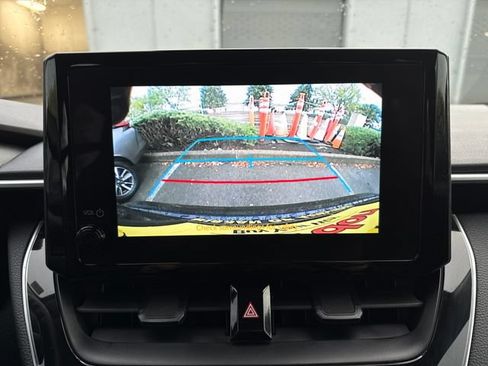 Used 2024 Toyota Corolla LE FWD image 23
