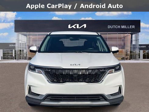 Used 2024 Kia Carnival LX image 2
