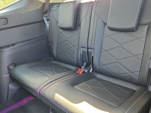 New 2026 Volkswagen Atlas SE image 8