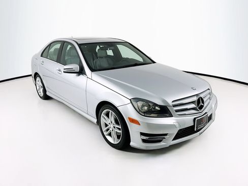 Used 2013 Mercedes-Benz C 250 Sedan image 1