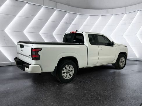 Used 2022 Nissan Frontier SV w/ Technology Package RWD image 4