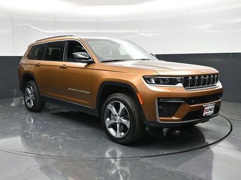 New 2026 Jeep Grand Cherokee L Limited AWD/4WD image 1