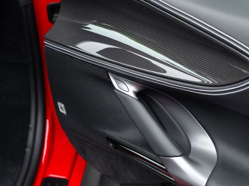 Used 2024 Ferrari SF90 Spider image 68