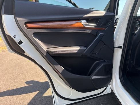 Used 2023 Audi Q5 2.0T Premium Plus image 20