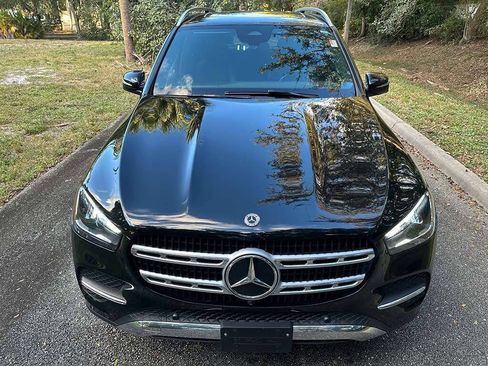Used 2024 Mercedes-Benz GLE 450e 4MATIC image 4