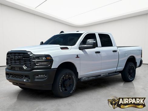 New 2025 RAM 2500 Tradesman AWD/4WD image 9