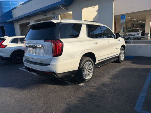 Used 2023 GMC Yukon SLT image 7