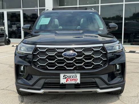Used 2025 Ford Explorer Platinum w/ Ultimate Package AWD/4WD image 2