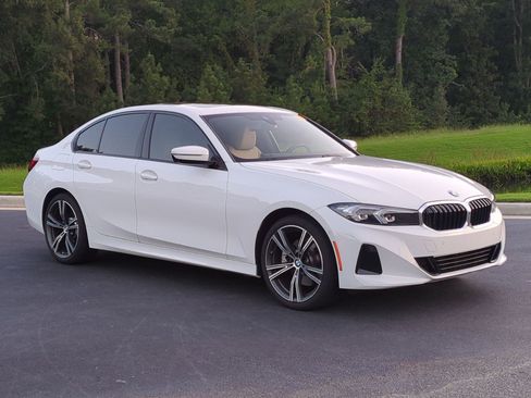 Certified 2023 BMW 330i Sedan w/ Premium Package RWD image 2