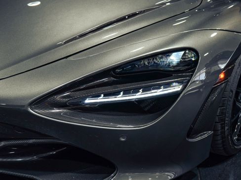 Used 2018 McLaren 720S Performance image 13