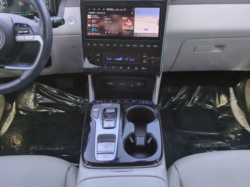 Used 2022 Hyundai Tucson Limited AWD/4WD image 18