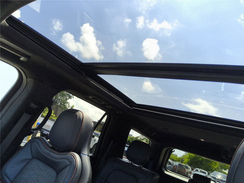 Used 2024 Lincoln Navigator Black Label AWD/4WD image 16