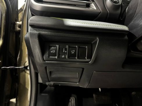 Used 2025 Subaru Outback Onyx Edition image 36