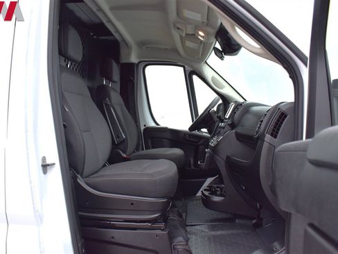 Used 2025 RAM ProMaster 2500 w/ U-Haul Equipment Group image 27