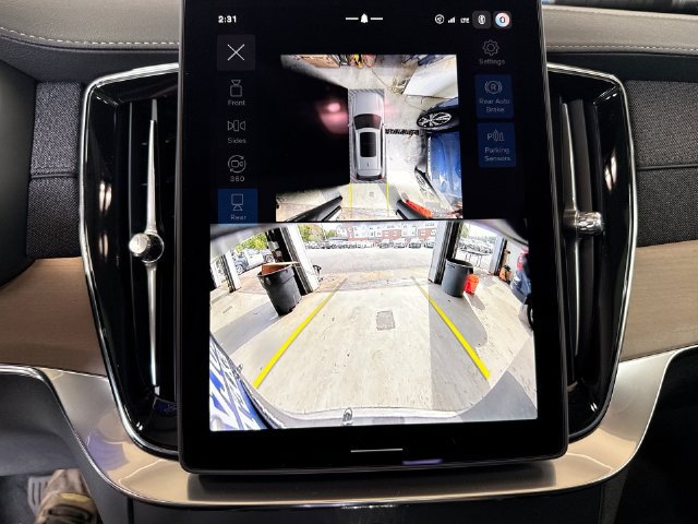New 2027 Volvo XC90 T8 Plus AWD/4WD image 24