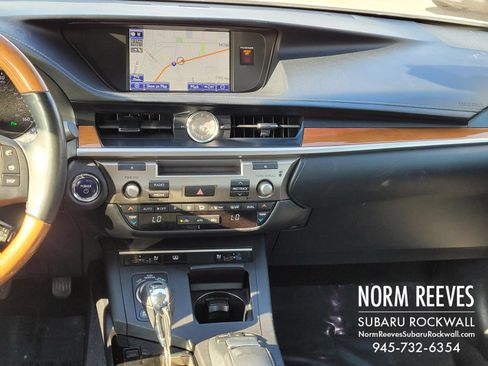 Used 2014 Lexus ES 300h image 12