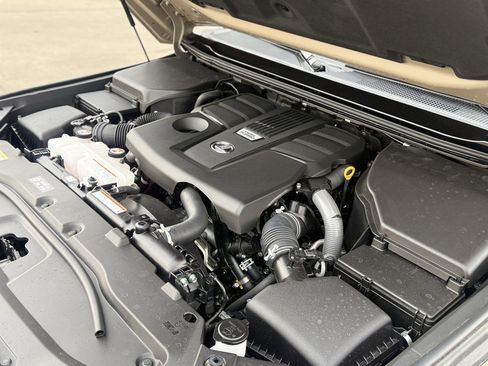 Used 2025 Lexus GX 550 image 30