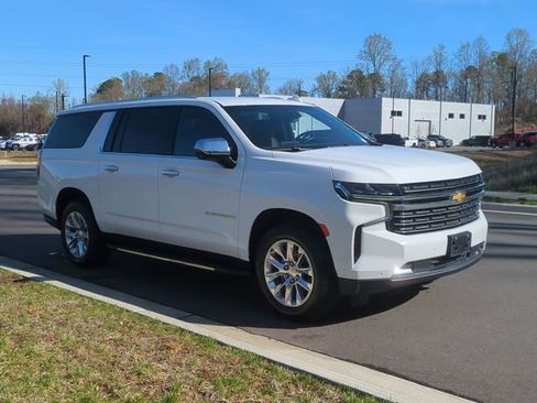 Used 2023 Chevrolet Suburban Premier image 15