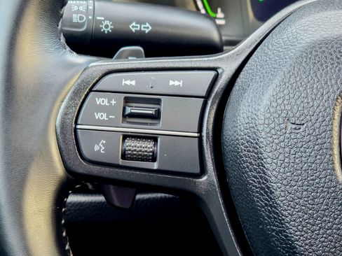 Used 2025 Honda Accord Sport image 41