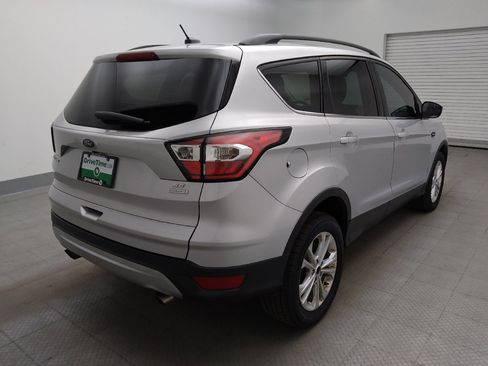 Used 2018 Ford Escape SE FWD image 9