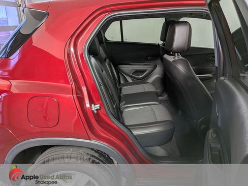 Used 2019 Chevrolet Trax LT w/ LT Convenience Package AWD/4WD image 30
