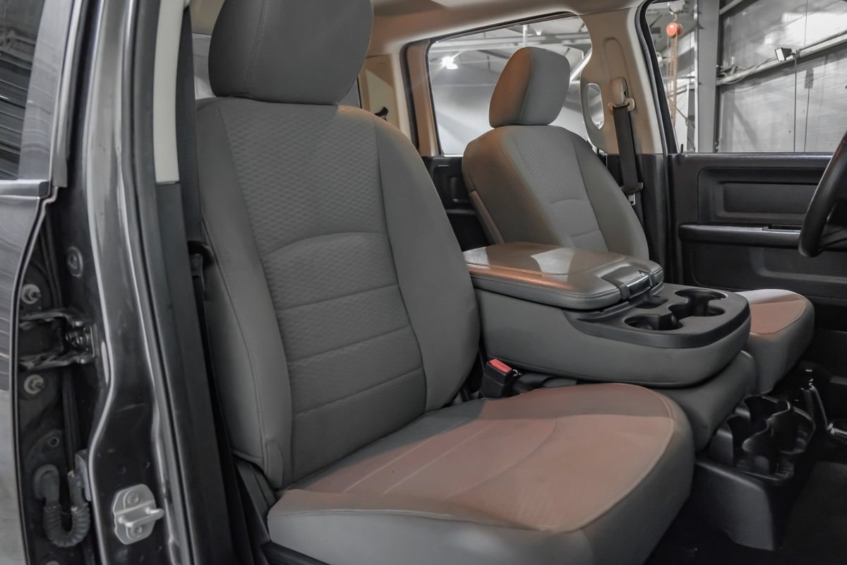 Used 2015 RAM 3500 Tradesman w/ Chrome Appearance Group AWD/4WD image 30