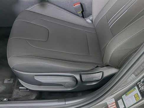 Used 2025 Hyundai Elantra Sport FWD image 21