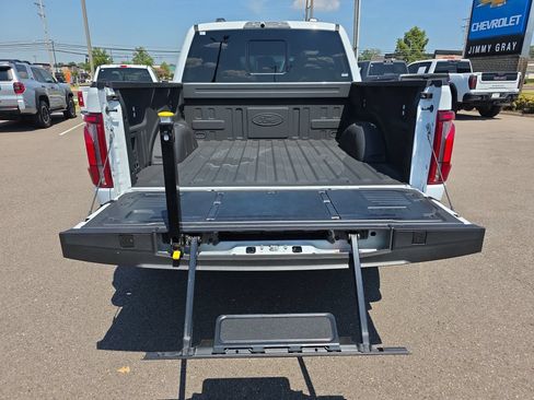 Used 2025 Ford F150 Raptor AWD/4WD image 15