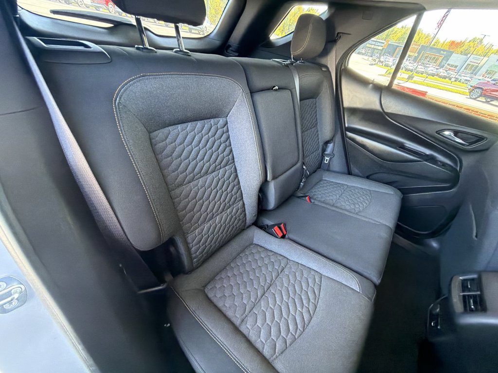 Used 2018 Chevrolet Equinox LT w/ Sun & Infotainment Package FWD image 27