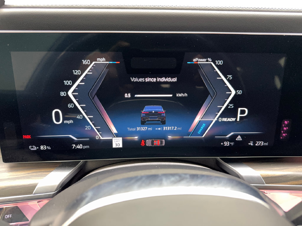 Used 2024 BMW i7 xDrive60 w/ Executive Package AWD/4WD image 59