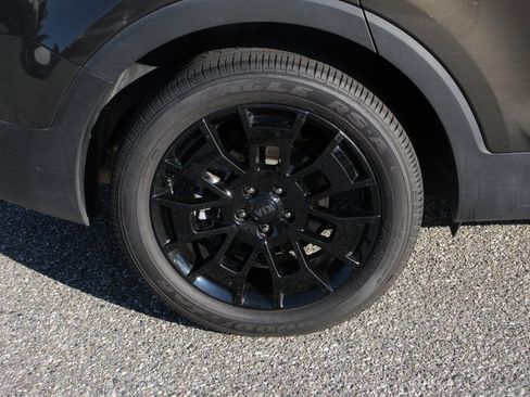 Used 2021 Kia Telluride EX w/ EX Premium Package image 4