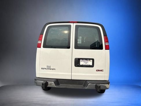 Used 2025 GMC Savana 2500 w/ Driver Convenience Package RWD image 4