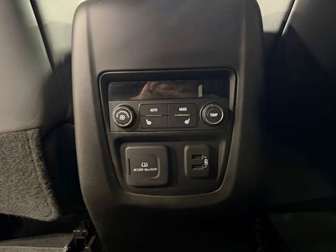 Used 2022 Buick Enclave Premium w/ Experience Buick Package AWD/4WD image 31